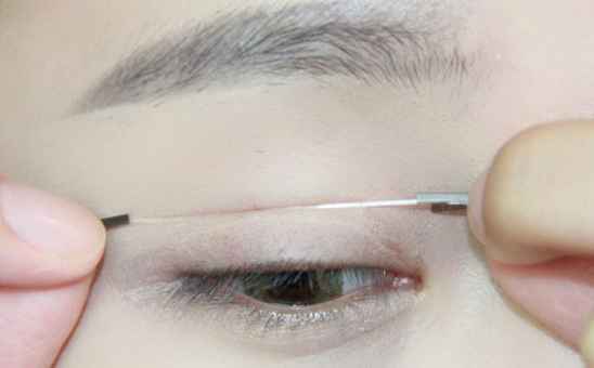 探索单眼皮变双眼皮的奥秘，自然与技巧的完美结合