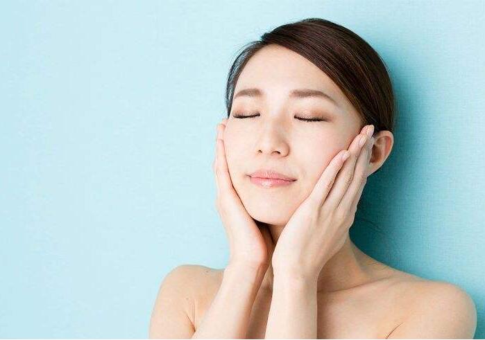 假体隆下巴，重塑面部轮廓的美丽选择