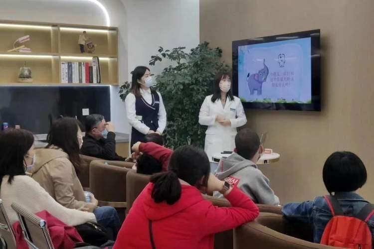 探索爱康健齿科价目表，透明消费，守护微笑的智慧选择